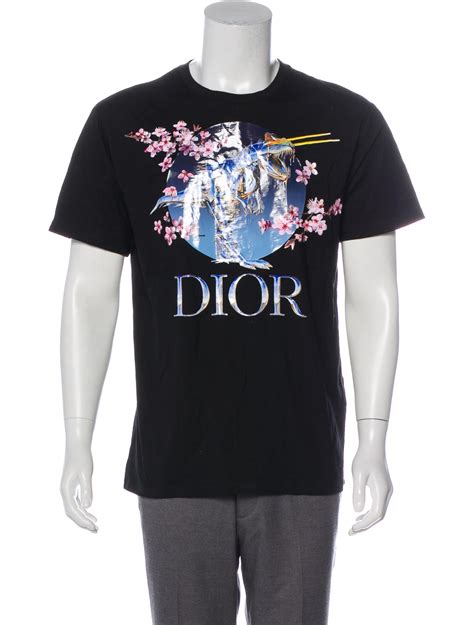 dior graphic tee